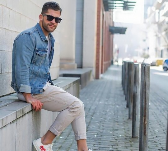 Trendsetters teach you how to style a denim jacket with